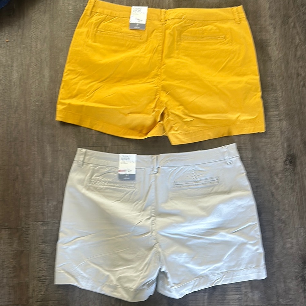 Vibrant Yellow and Gray Bermuda Shorts for Casual Style 16